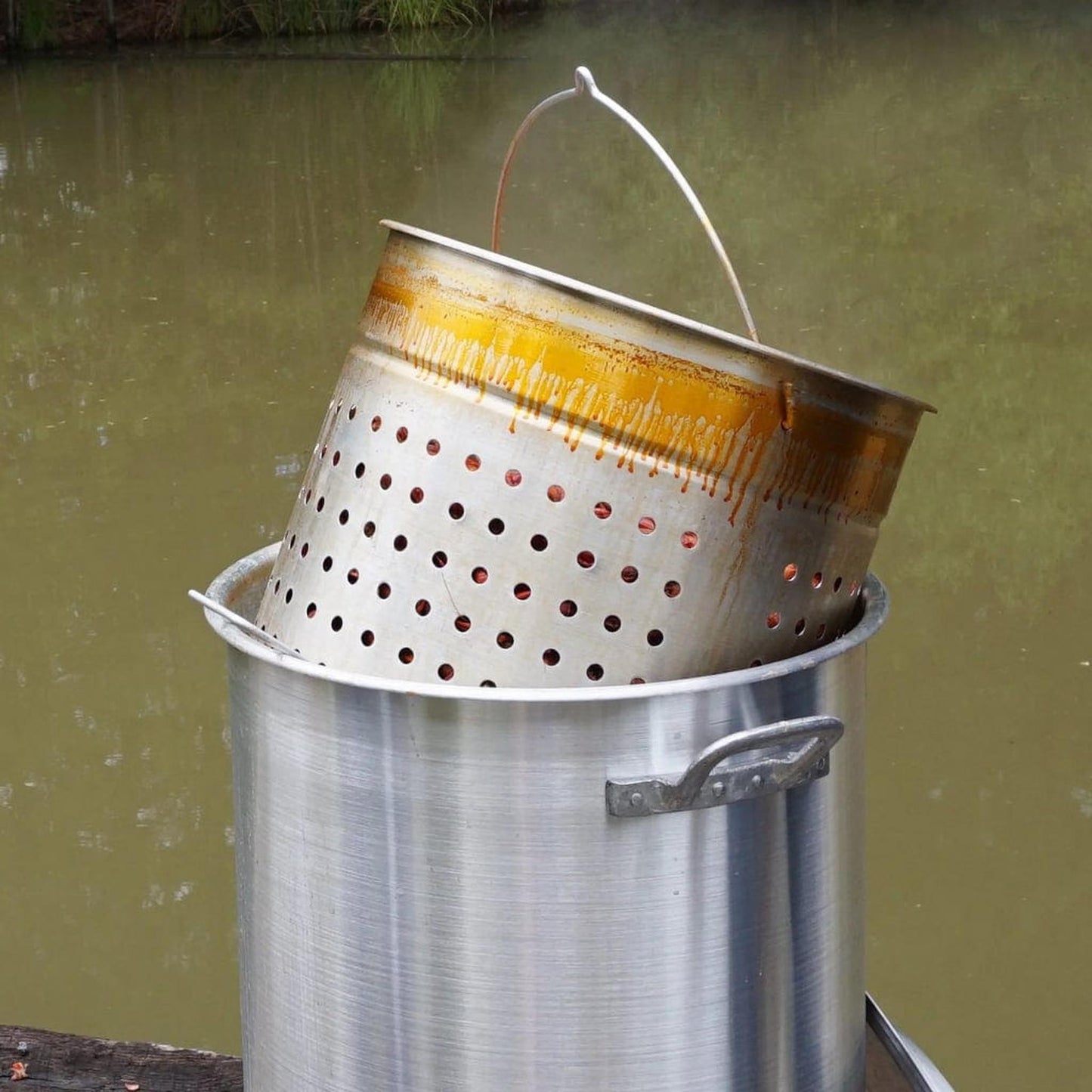 Bayou Classic 160-Quart Aluminum Bayou Boiler/Stockpot w/ Lid & Basket