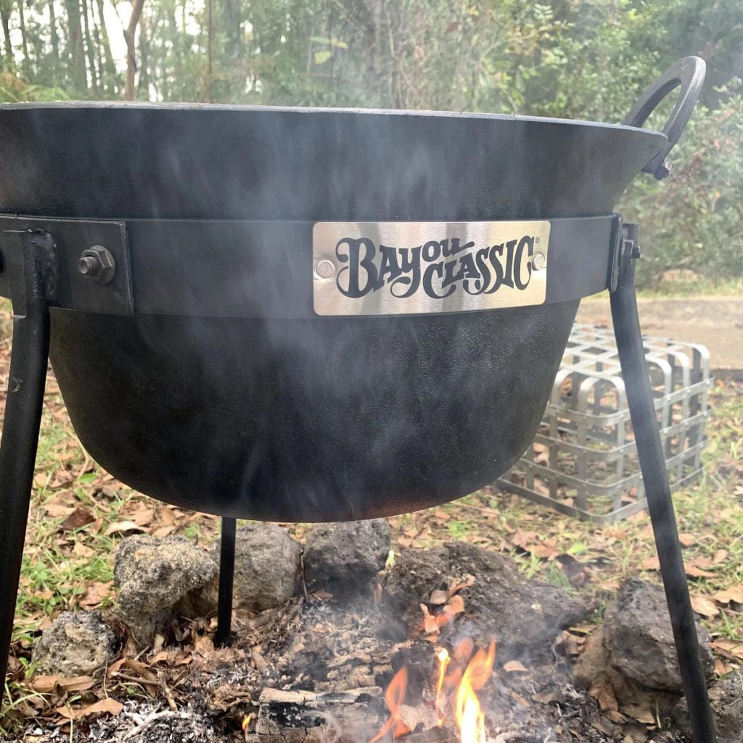 Bayou Classic 20-Quart Cast Iron Gypsy Pot/Kettle w/ Stand