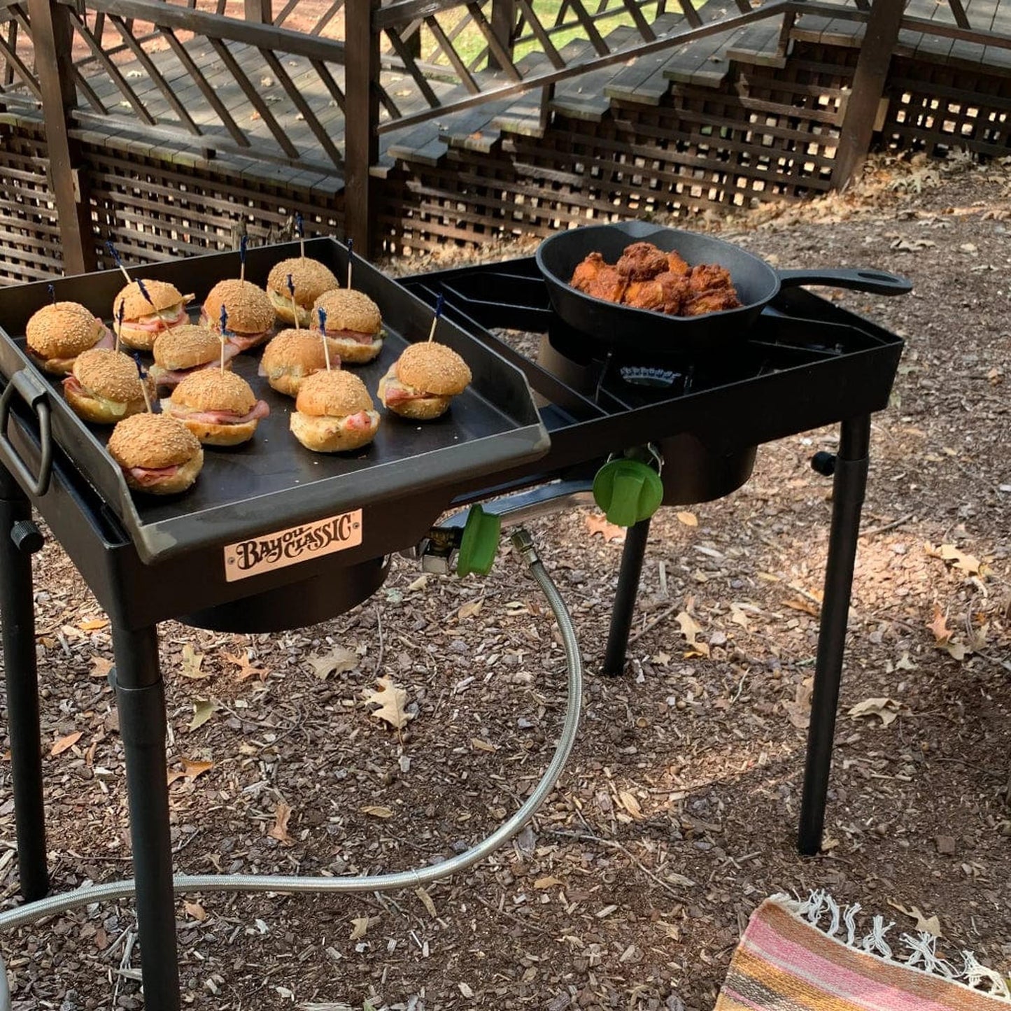 Bayou Classic Dual Outdoor Propane Gas Patio Camp Stove w/ Single Griddle