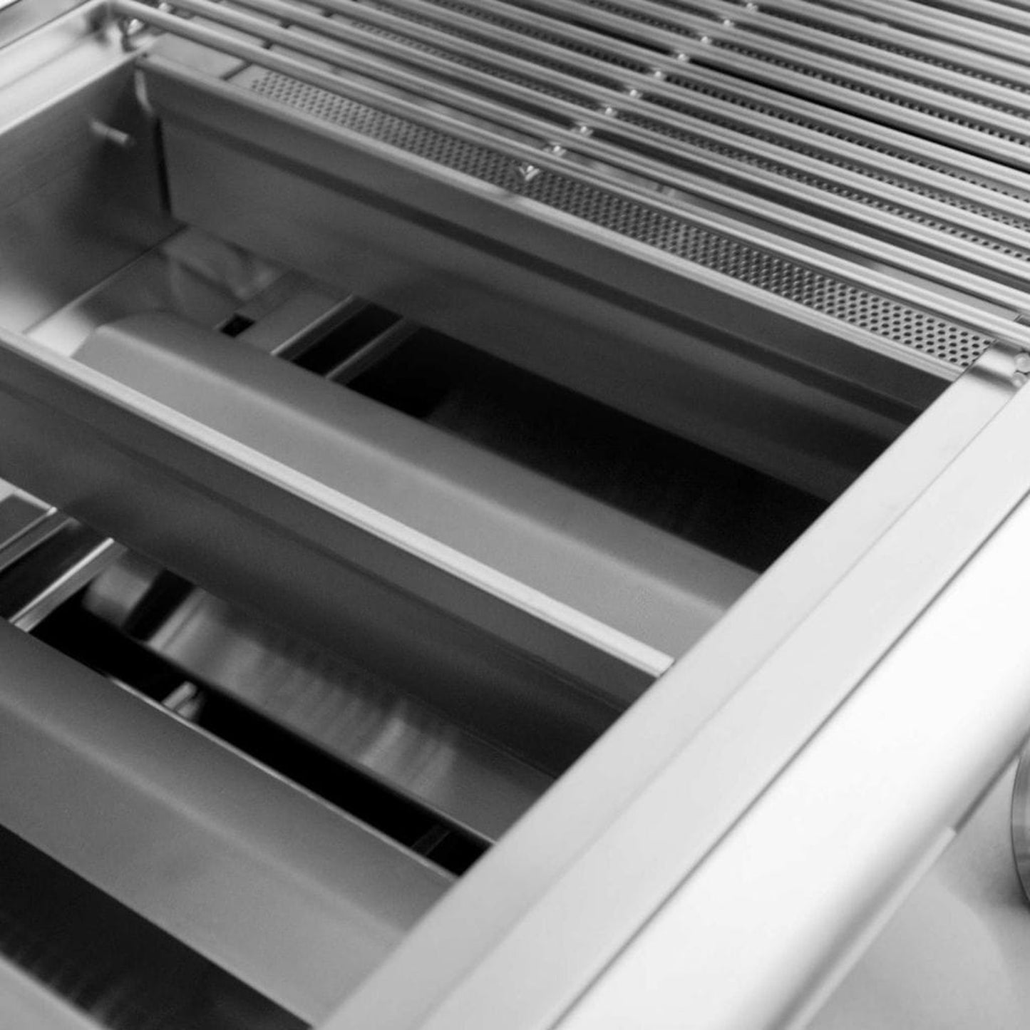 Blaze 32" 4-Burner Premium LTE Built-In Gas Grill with Rear Infrared Burner & Grill Lights