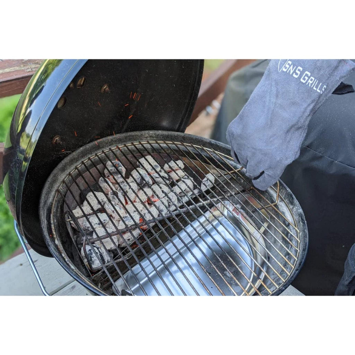 SnS Grills 6" Deluxe Grill Gloves