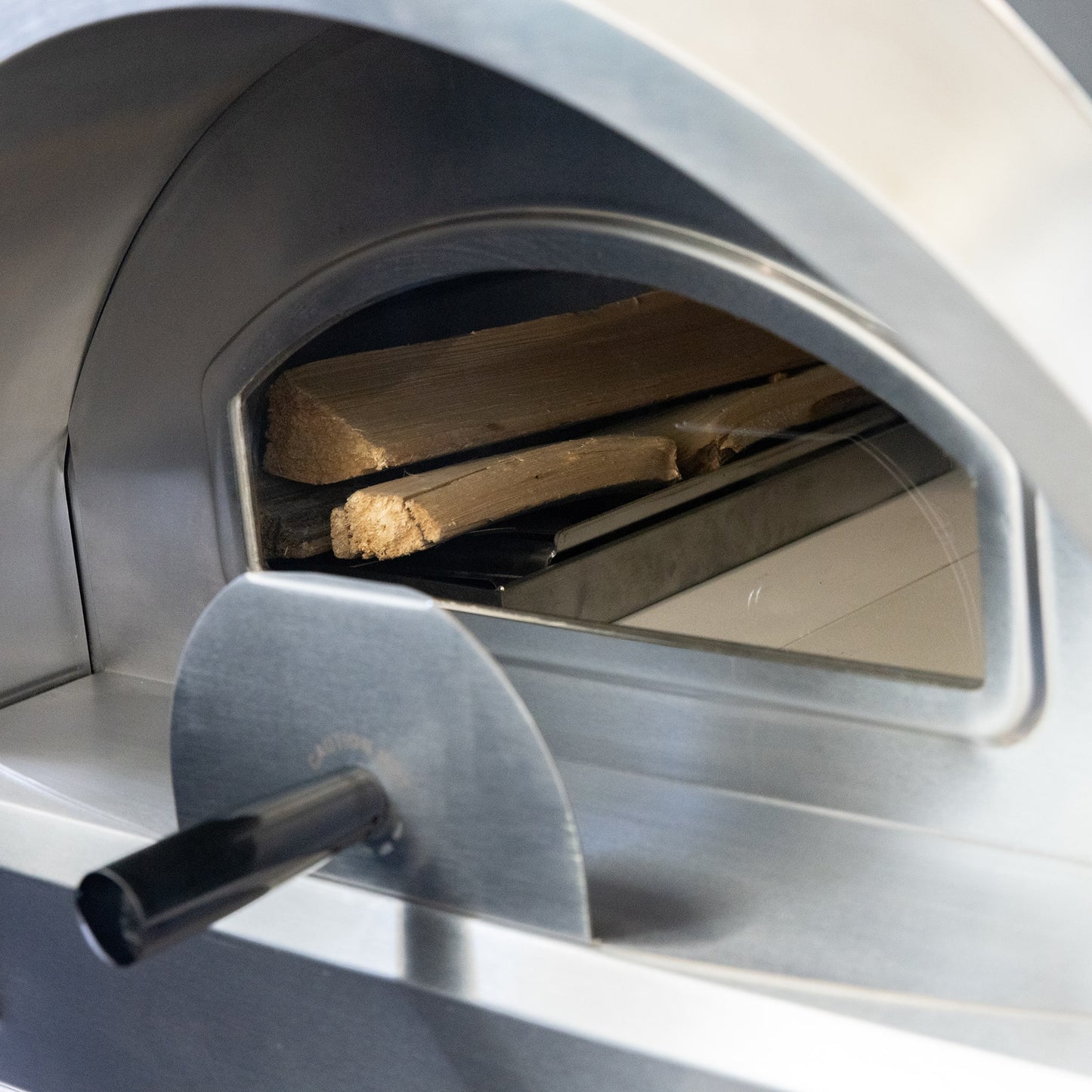 Summerset Matte Black Natural Gas Hybrid Pizza Oven