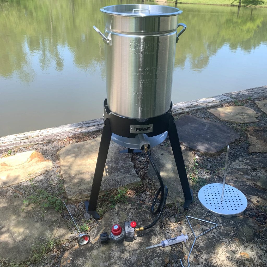 Bayou Classic 30-Quart Aluminum Outdoor Propane Gas Turkey Fryer Kit