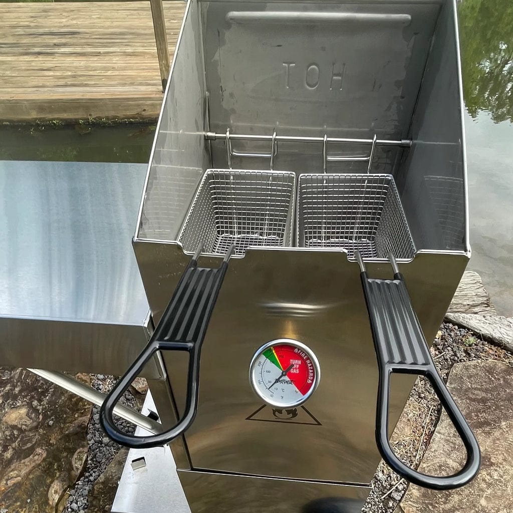 Bayou Classic 4-Gallon Bayou Stainless Steel Outdoor Propane Gas Fryer