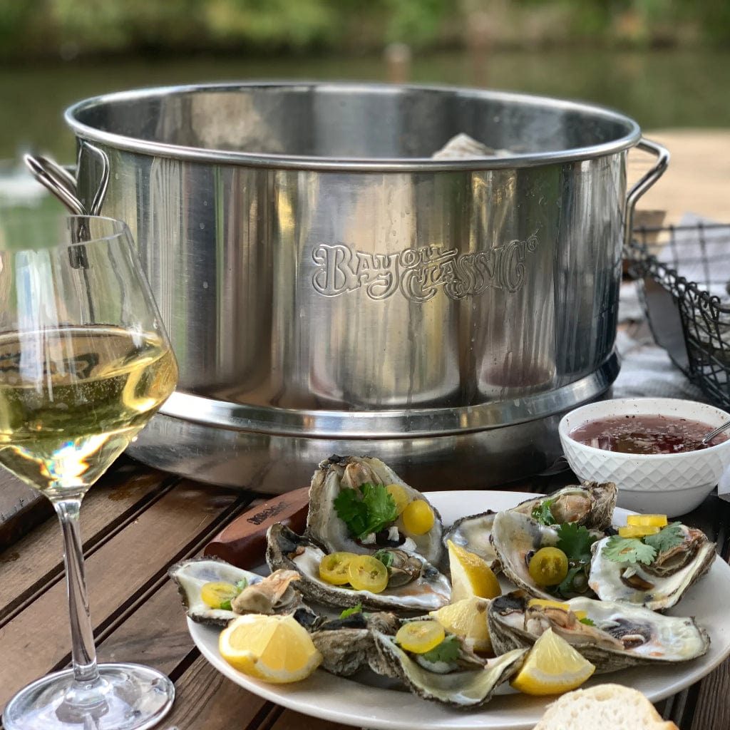  Bayou Classic 7413 Oyster Grill Pan Perfect For Grilling and  Serving 12 Oysters or Clams On The Half Shell : Home & Kitchen