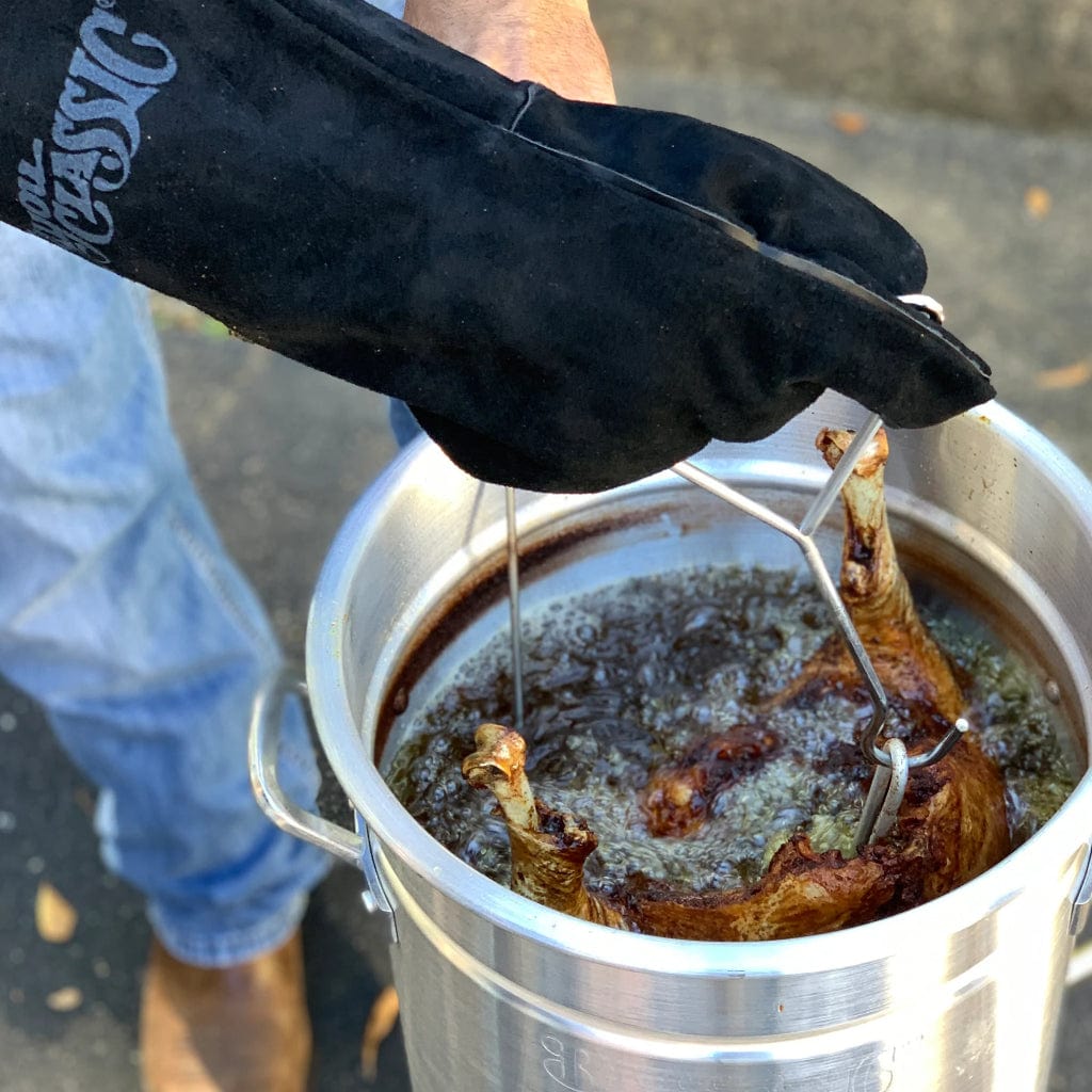 Bayou Classic 44-Quart Stainless Steel Stock Pot and Basket in the