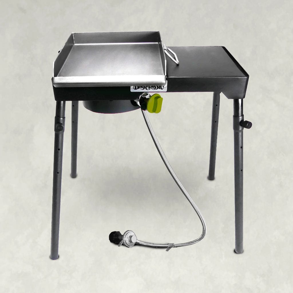 https://grillcollection.com/cdn/shop/files/Bayou-Classic-Single-Outdoor-Propane-Gas-Patio-Camp-Stove-w-Griddle-2.jpg?v=1685824755&width=1445