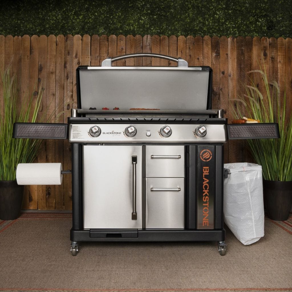 https://grillcollection.com/cdn/shop/files/Blackstone-36-Culinary-Pro-Propane-Gas-Cabinet-Griddle-with-Hood-5.jpg?v=1685822024&width=1946
