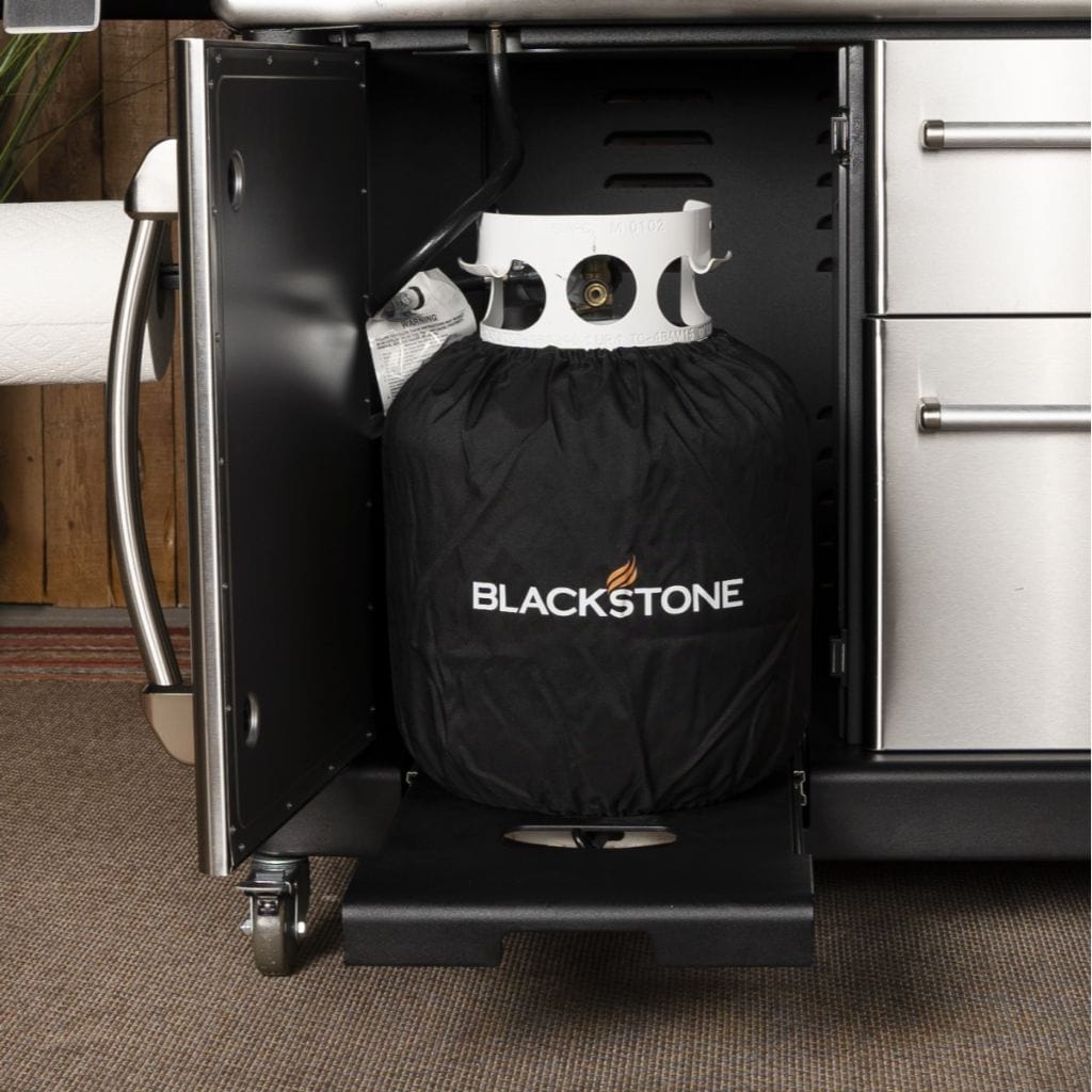 https://grillcollection.com/cdn/shop/files/Blackstone-36-Culinary-Pro-Propane-Gas-Cabinet-Griddle-with-Hood-9.jpg?v=1685822028&width=1946