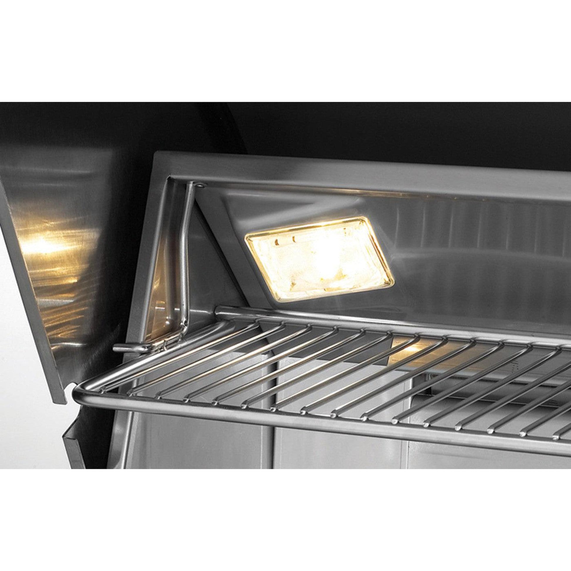 Fire Magic Echelon Diamond E660i 30" 3-Burner Built-In Gas Grill With Analog Thermometer and Optional Magic View Window