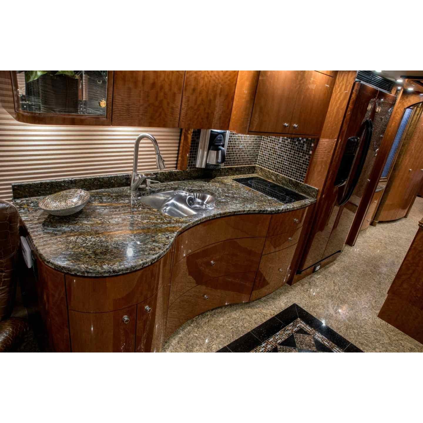 Kenyon Lite-Touch Q 21" 2-Burner Black 240V Small Portrait-Mount Electric Cooktop With Touch Control