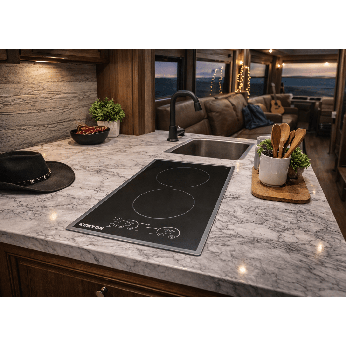 Kenyon Lite-Touch Q Cortez 21" 2-Burner Black 240V Landscape-Mount Electric Cooktop With Touch Control