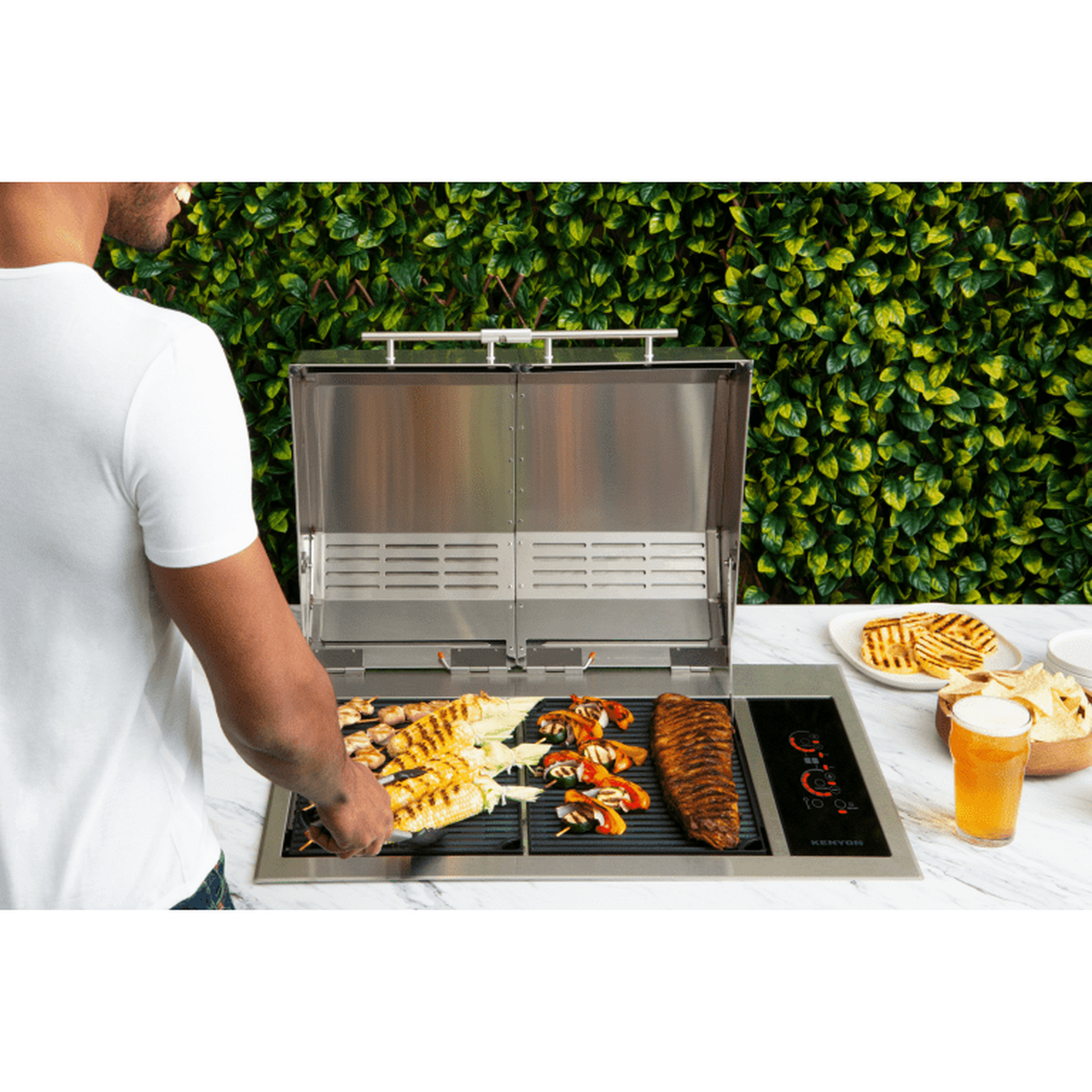 Kenyon Texan 30" 2-Burner Split-Lid Built-In 240V Electric Grill With Touch Control