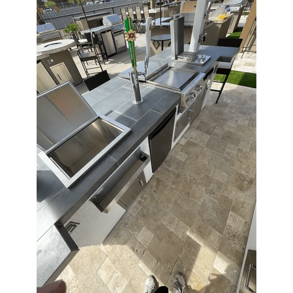 Kokomo Big Island Built-in Sports Bar Outdoor Kitchen Grill