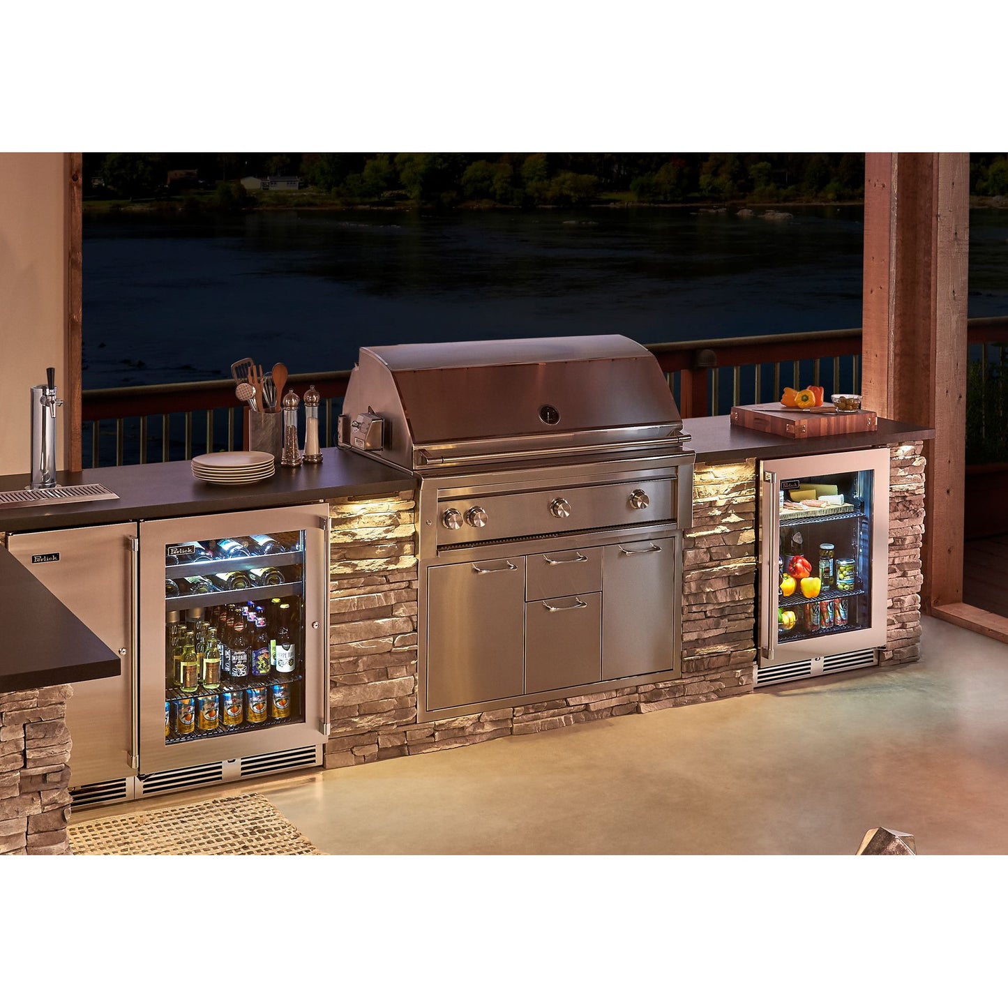 Perlick Signature Series 24" Marine Grade Refrigerator with Fully Integrated Panel-Ready Solid Door Hinge Left with Lock