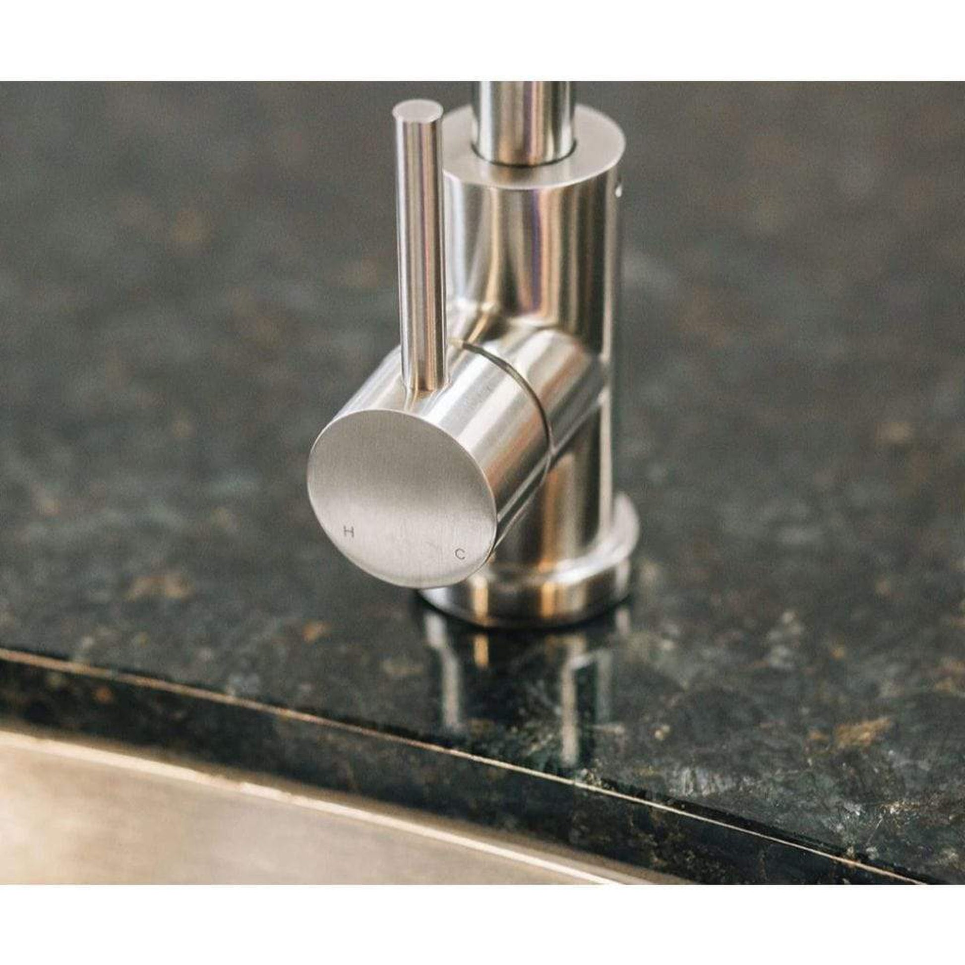 Summerset 19" Stainless Steel Undermount Sink & 360º Hot/Cold Faucet