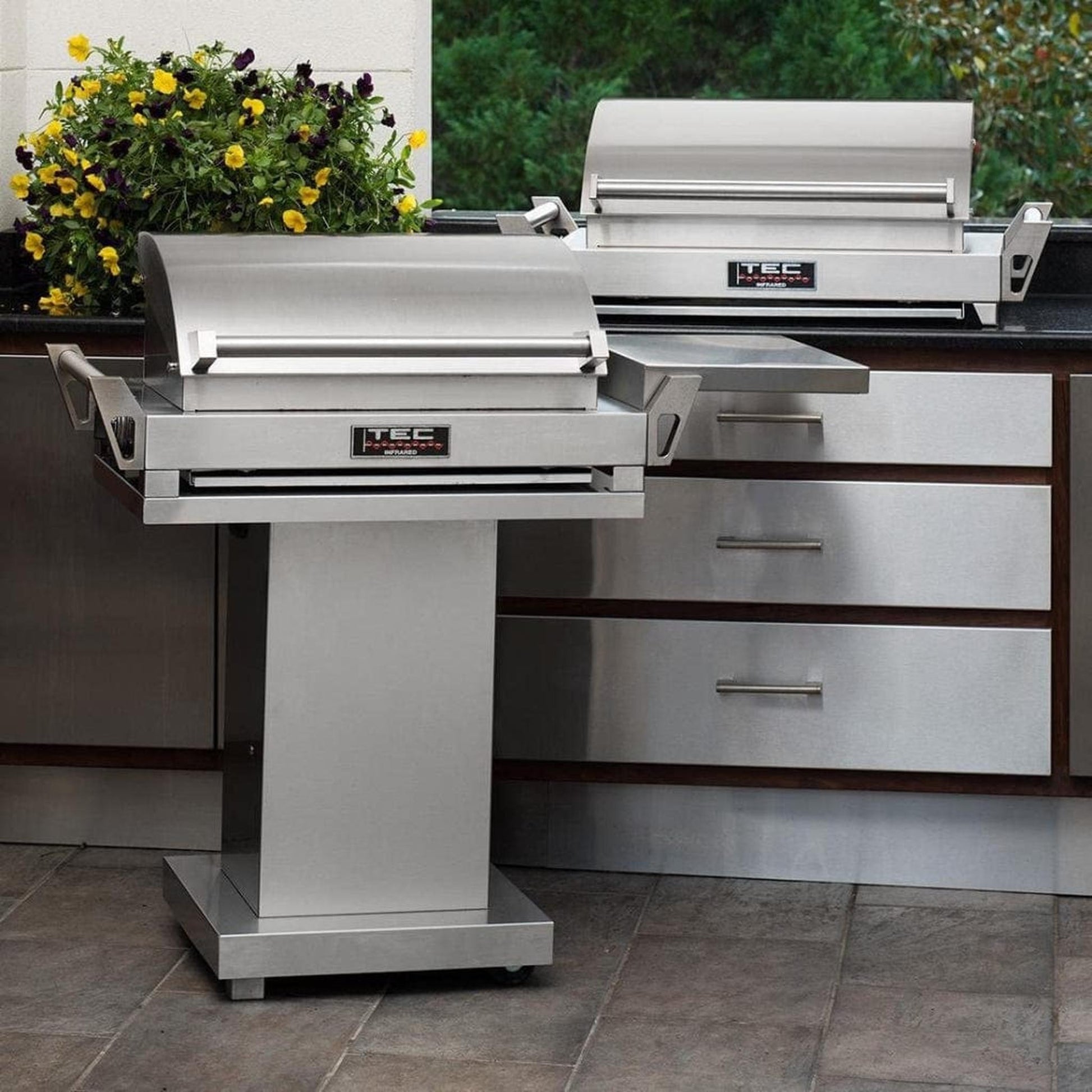 TEC G-Sport FR 36" Stainless Steel Liquid Propane Infrared Grill On Pedestal